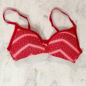 Victoria Secret Lined No Wire Perfect Fit 38B